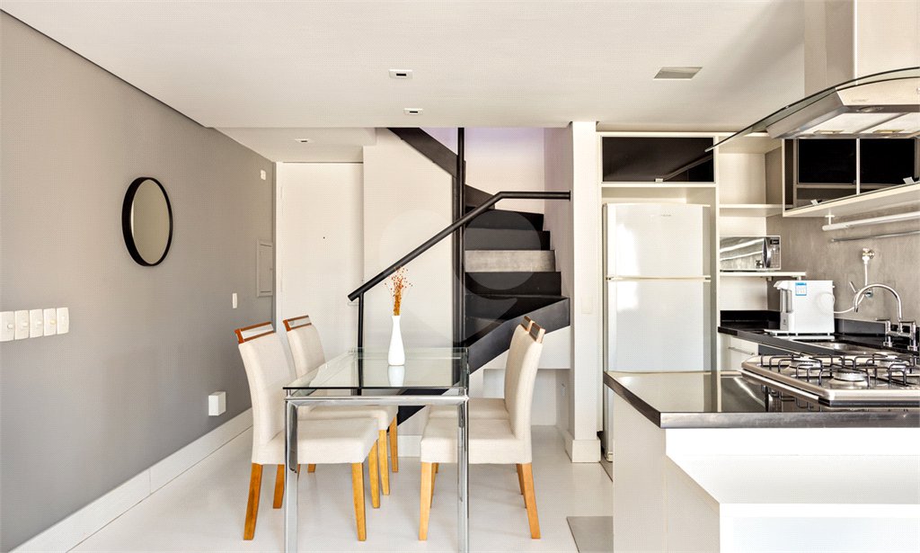 Apartamento duplex mobiliada para locação