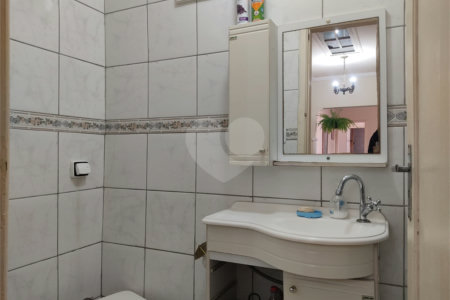 Casa à venda com 2 quartos, sendo 1 suíte, em Pinheiros, São Paulo, SP