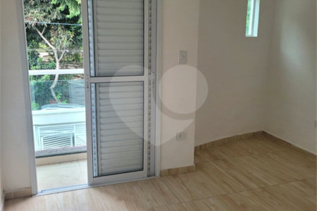 Sobrado à venda com 3 quartos, sendo 1 suíte, em Parque Residencial Oratorio, São Paulo, SP