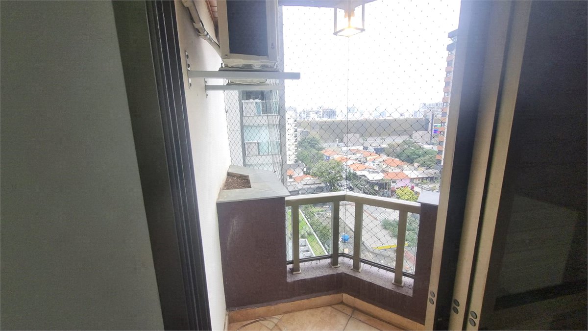 Apartamento à venda com 3 quartos, sendo 1 suíte,  em Indianópolis, São Paulo, SP