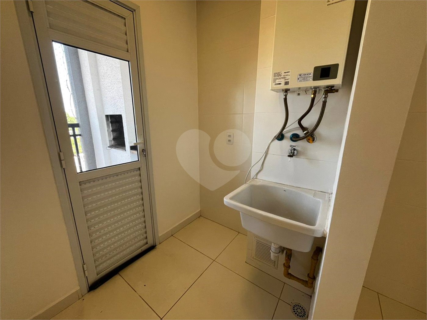 Apartamento à venda com 2 quartos, sendo 1 suíte,  em Vila Aparecida, Itapetininga, SP