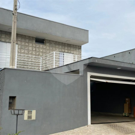 Casa à venda com 3 quartos, sendo 1 suíte, em Vila Zanforlin, Torrinha, SP