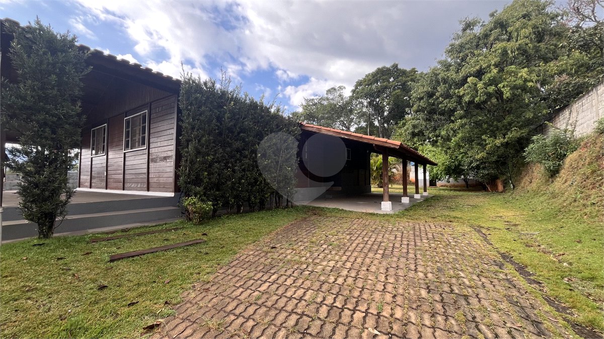 Casa Térrea para alugar com 3 quartos, sendo 1 suíte, em Jardim Estância Brasil, Atibaia, SP