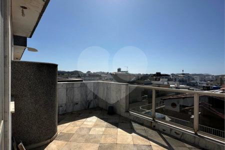 Cobertura à venda com 4 quartos, sendo 2 suítes,  em Braga, Cabo Frio, RJ
