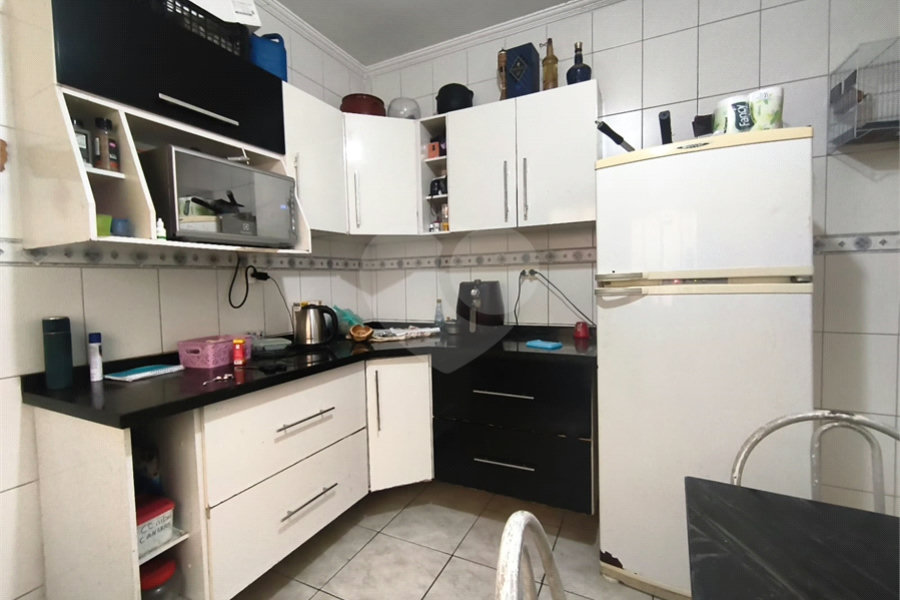 Sobrado à venda com 8 quartos, sendo 2 suítes, em Parada Inglesa, São Paulo, SP