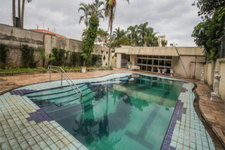 Casa à venda com 4 quartos, sendo 2 suítes, em Brooklin Velho, São Paulo, SP