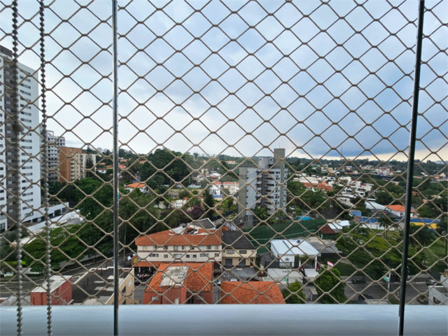 Apartamento à venda com 3 quartos, sendo 1 suíte,  em Vila Santa Catarina, São Paulo, SP