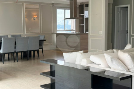 Apartamento à venda com 4 quartos, sendo 3 suítes, em Itaim Bibi, São Paulo, SP