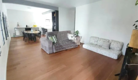 Casa à venda com 3 quartos, sendo 1 suíte,  em Parada Inglesa, São Paulo, SP