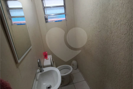 Sobrado à venda com 3 quartos, sendo 1 suíte, em Jardim Helga, São Paulo, SP