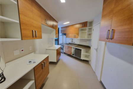 Apartamento à venda com 2 quartos, sendo 1 suíte,  em Barra da Tijuca, Rio de Janeiro, RJ