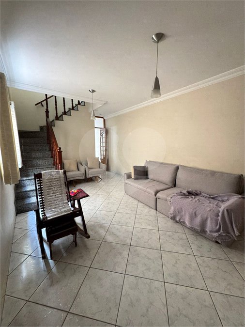 Casa à venda com 3 quartos, sendo 1 suíte, em Vila Constança, São Paulo, SP