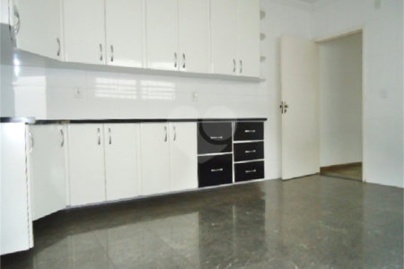 Sobrado à venda com 3 quartos em Vila Gustavo, São Paulo, SP