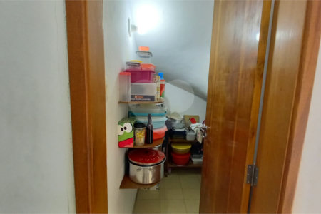 Sobrado à venda com 3 quartos em Jardim Regina, São Paulo, SP