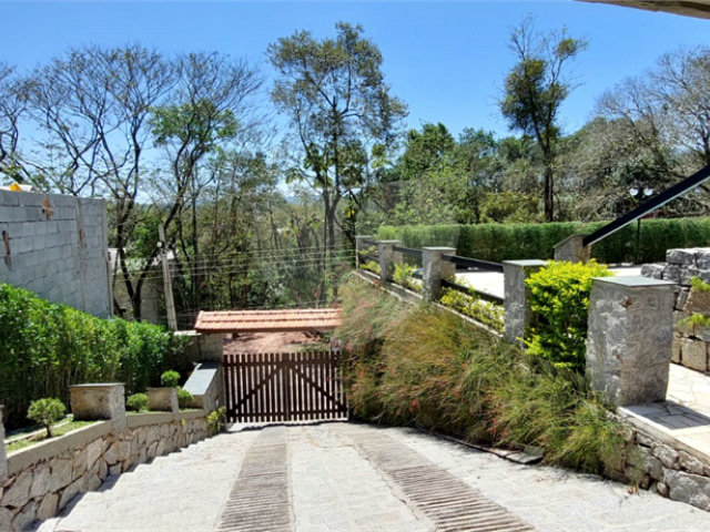 Casa à venda com 3 quartos, sendo 2 suítes,  no condomínio Alpes de Caieiras, Caieiras - SP