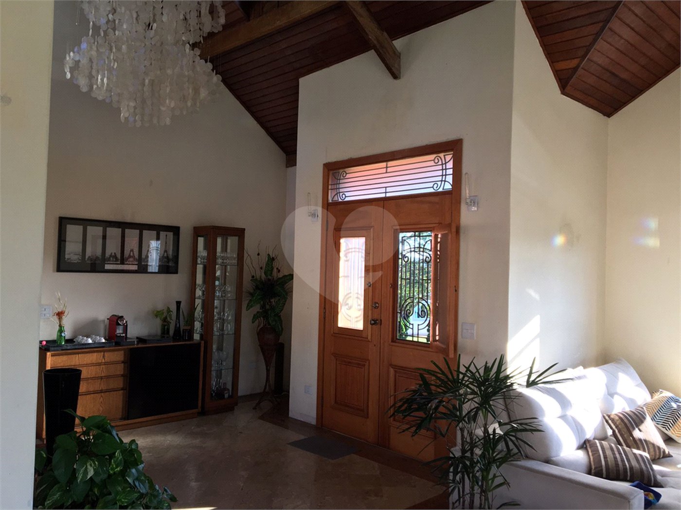 Casa à venda com 3 suítes no condomínio Suíça da Cantareira, Mairiporã - SP