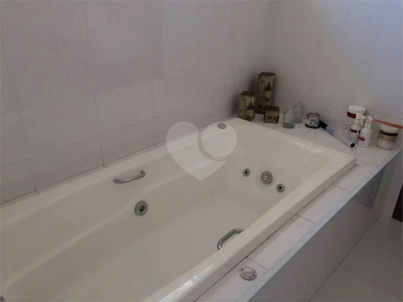 Casa à venda com 3 suítes no condomínio Residencial Jardim Paulista I, Vinhedo - SP