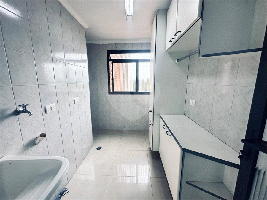 Apartamento à venda com 3 quartos, sendo 1 suíte, em Alto da Boa Vista, São Paulo, SP