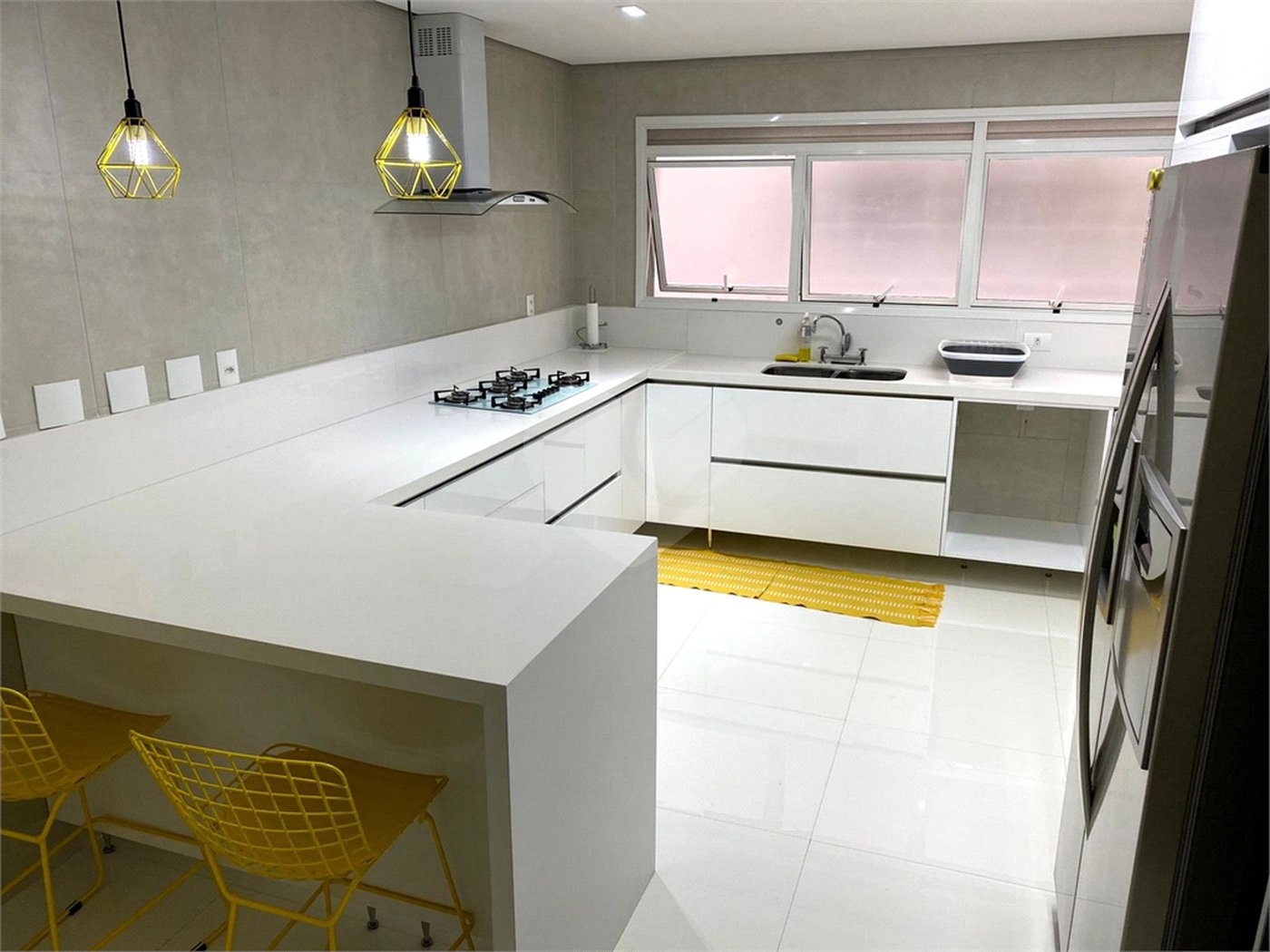 Apartamento à venda com 4 suítes em Vila Suzana, São Paulo, SP
