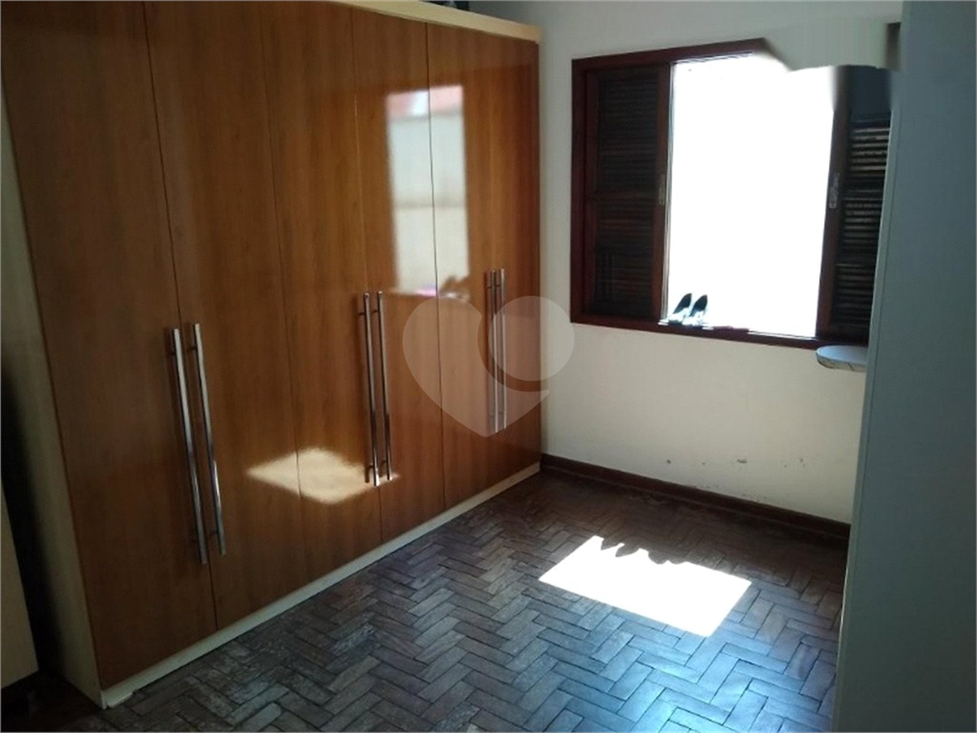 Sobrado à venda com 4 quartos, sendo 1 suíte, em Vila Constança, São Paulo, SP