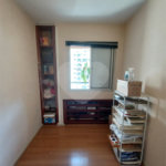 Apartamento à venda com 3 quartos, sendo 1 suíte, em Jardim das Acácias, São Paulo, SP