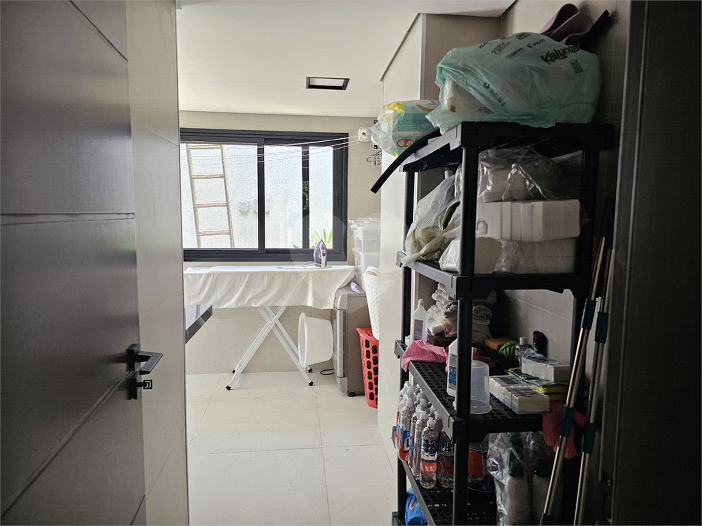 Sobrado à venda ou para alugar com 1 quarto, sendo 5 suítes, em Chácara Monte Alegre, São Paulo, SP