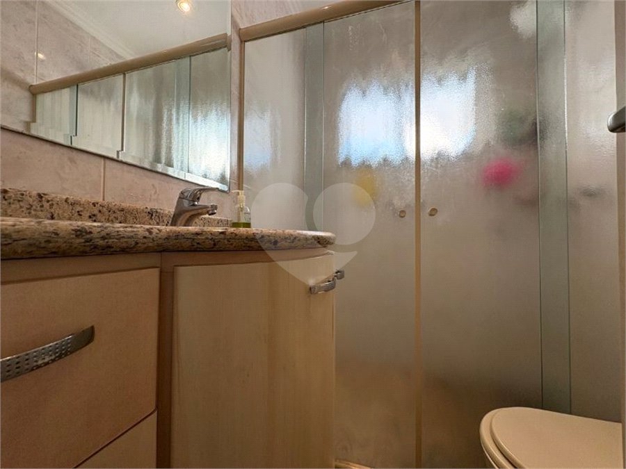 Casa à venda com 5 quartos, sendo 3 suítes, no condomínio Granja Olga III, Sorocaba - SP