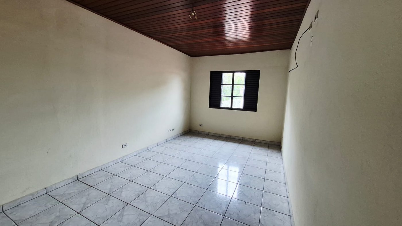 Casa espaçosa com edícula e 218 m² muito bem aproveitados! Conjunto Residencial Butantã, São Paulo - SP
