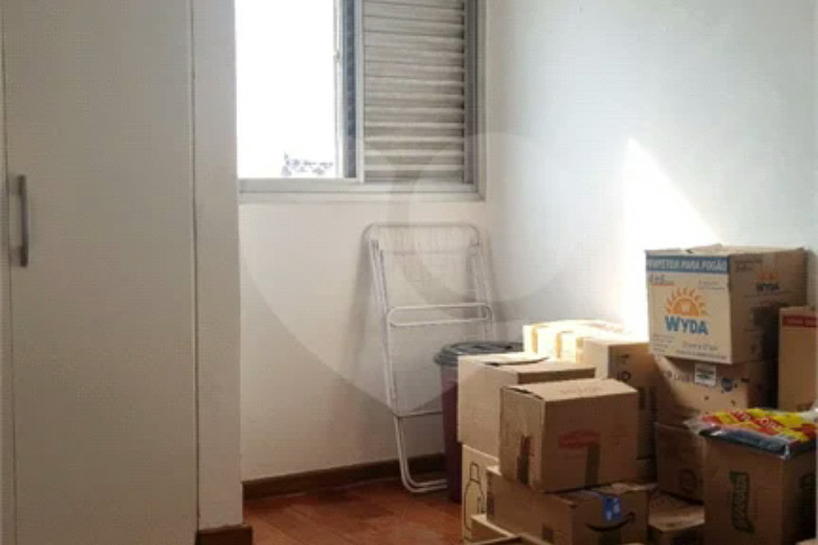 Apartamento á venda - Vila Guarani três dormitórios