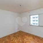 Apartamento à venda com 3 quartos, sendo 1 suíte, em Campo Belo, São Paulo, SP