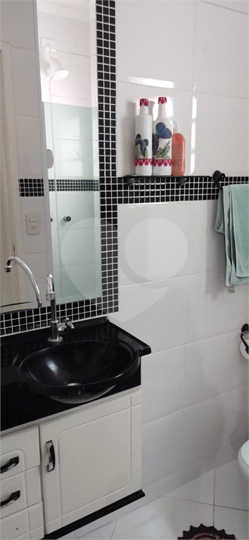 Casa à venda com 3 quartos, sendo 2 suítes,  no condomínio Parque das Figueiras, Mogi das Cruzes - SP