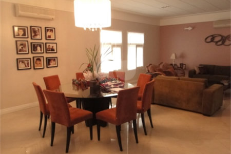 Casa à venda com 3 quartos, sendo 1 suíte, no condomínio Associação Amigos da Malota, Jundiaí - SP