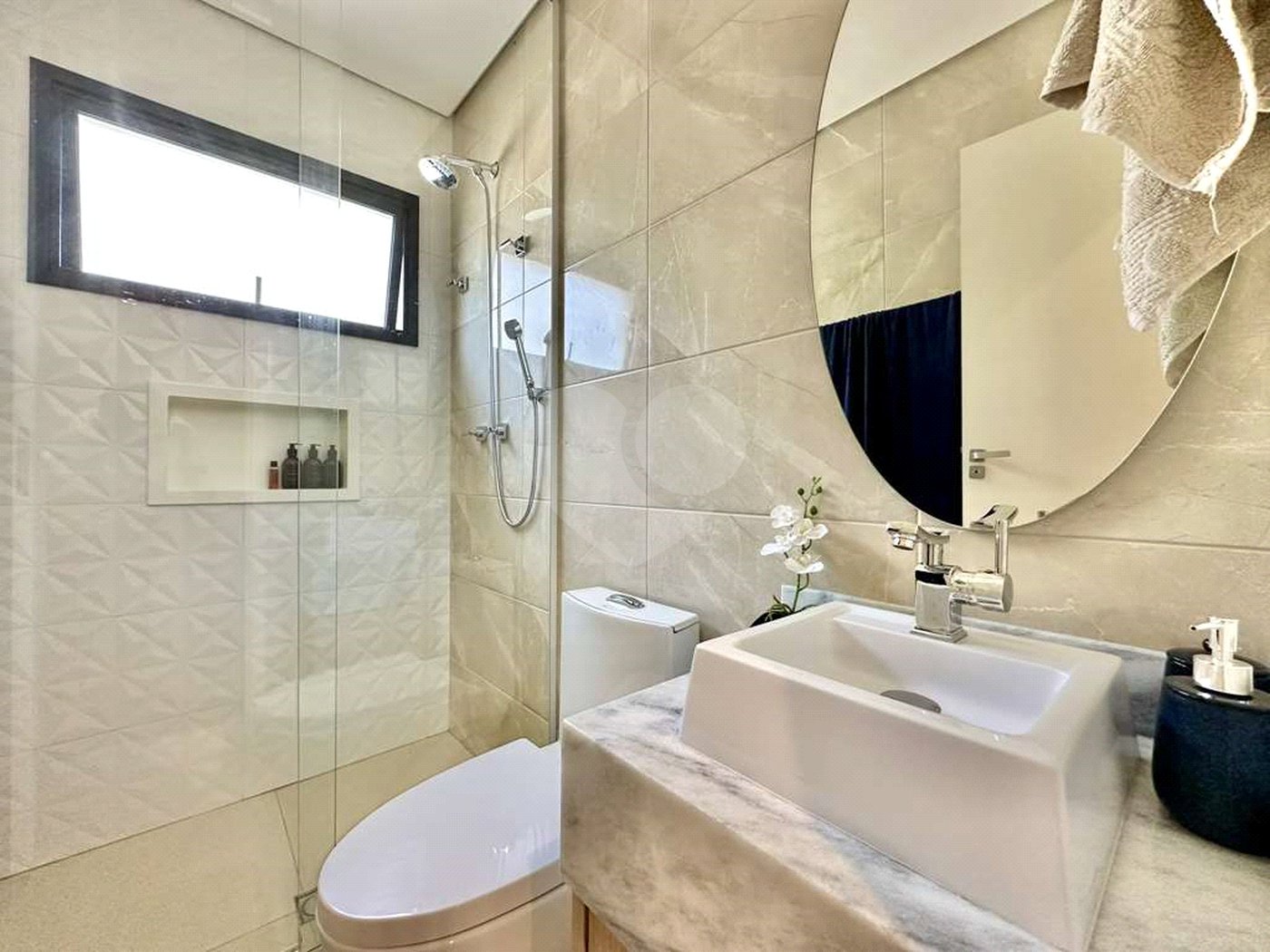 Casa à venda com 2 suítes no condomínio Gran Loft, Cotia - SP