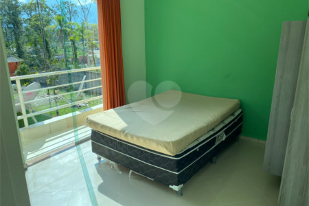 Casa à venda com 5 quartos, sendo 1 suíte,  em Boraceia, Bertioga, SP