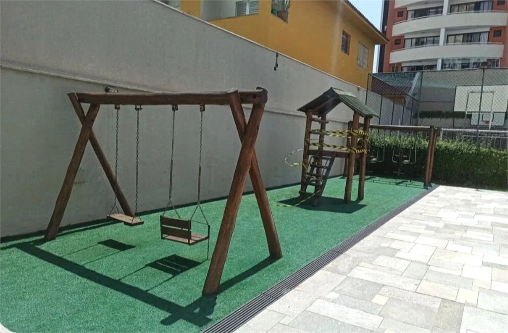 Apartamento à venda com 3 quartos, sendo 1 suíte, em Vila Hamburguesa, São Paulo, SP