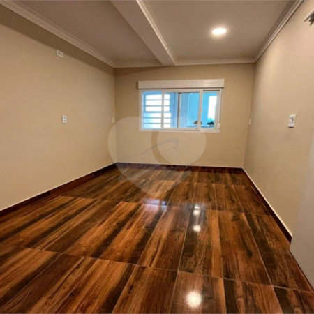 Sobrado à venda com 5 quartos, sendo 2 suítes, em Cidade Satélite Santa Bárbara, São Paulo, SP