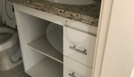 Apartamento à venda com 3 quartos, sendo 1 suíte,  em Brás, São Paulo, SP