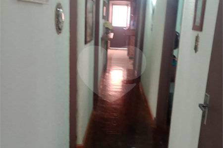 Casa à venda com 3 quartos, sendo 1 suíte,  no Centro, Mogi das Cruzes, SP