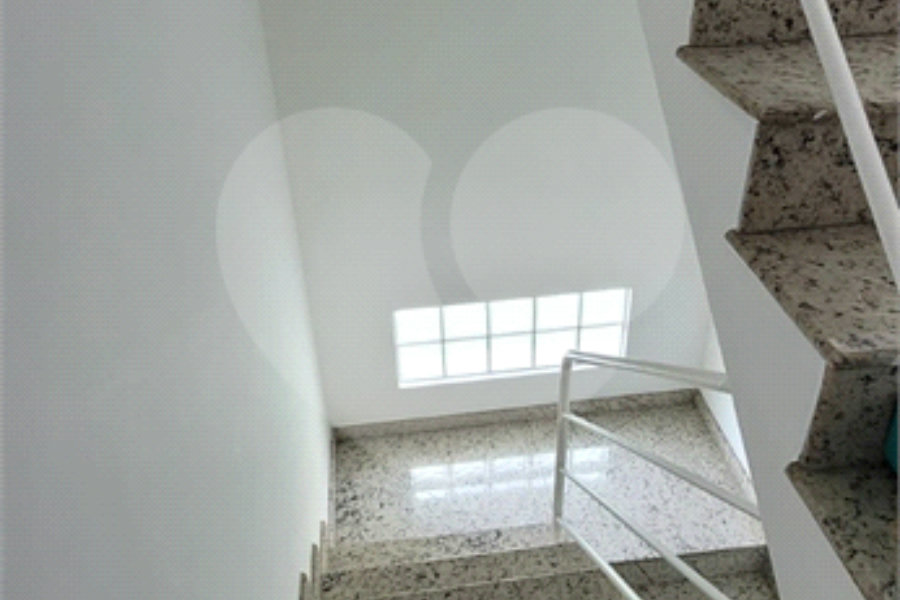 Sobrado à venda com 5 quartos, sendo 1 suíte, em Santana, São Paulo, SP