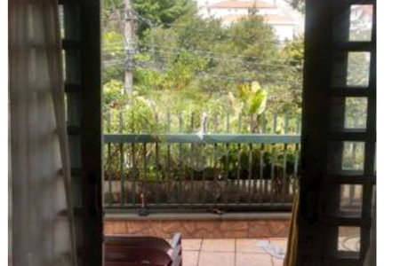 Sobrado à venda com 3 quartos, sendo 1 suíte,  em Vila Universitária, São Paulo, SP