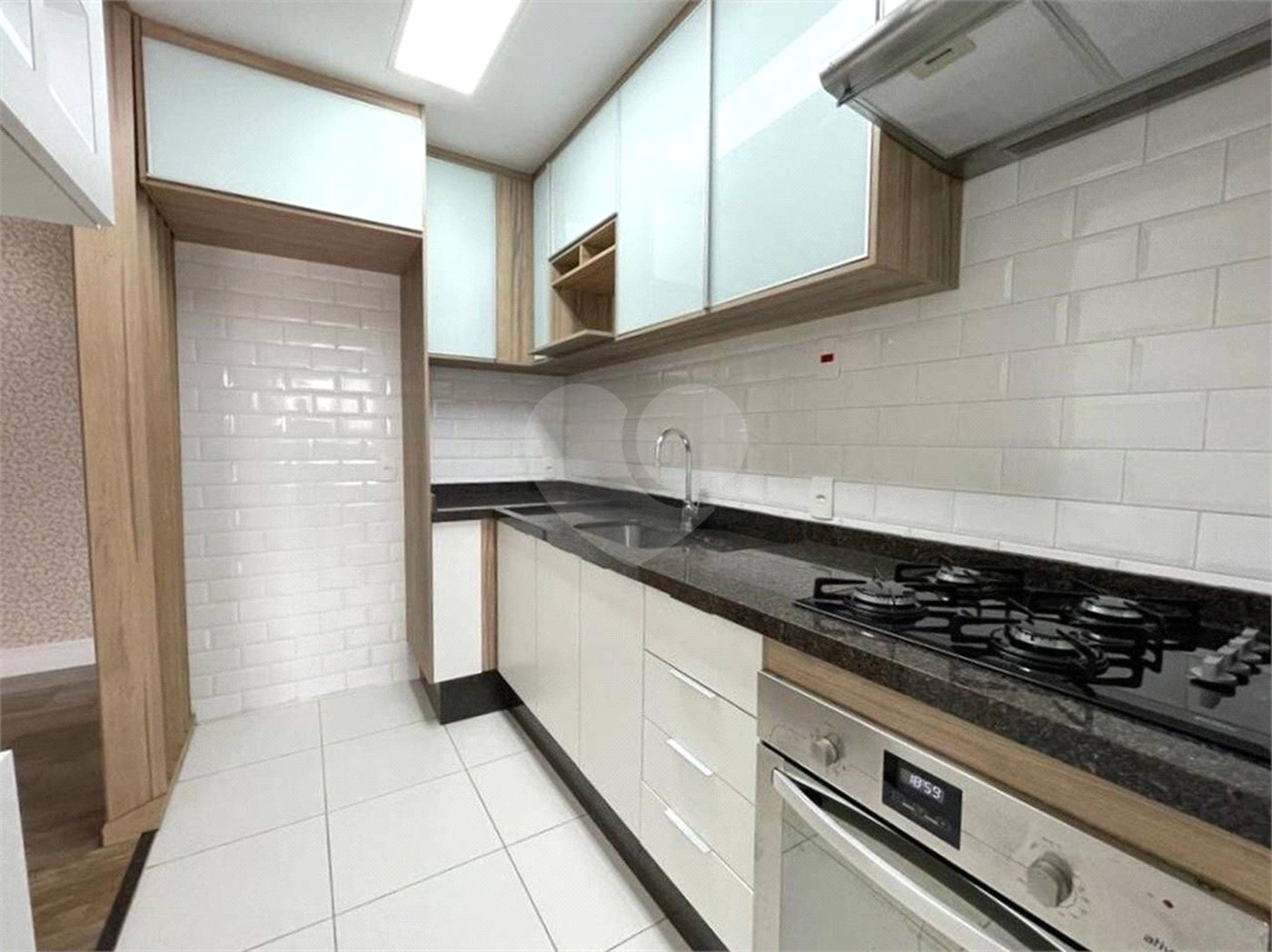 Apartamento à venda com 3 quartos, sendo 1 suíte,  em Vila Gomes Cardim, São Paulo, SP