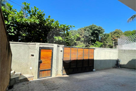 Casa à venda com 4 quartos, sendo 3 suítes, em Cidade Satélite, Atibaia, SP