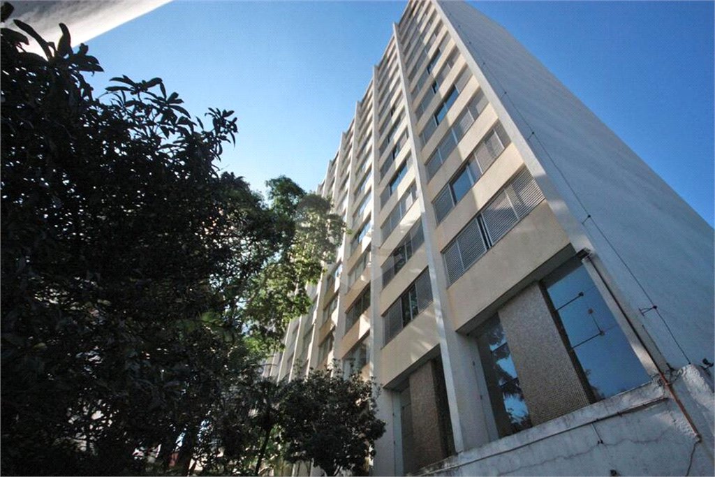 Apartamento à venda com 3 quartos, sendo 1 suíte, em Vila Mariana, São Paulo, SP