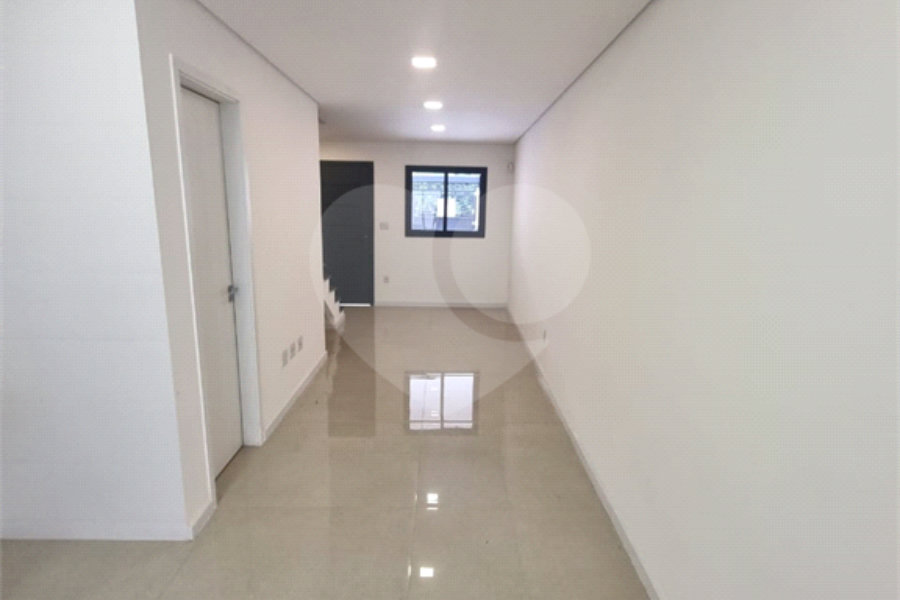 Sobrado à venda com 2 suítes em Vila Guilherme, São Paulo, SP