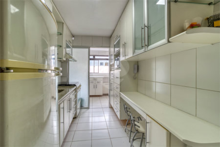 Cobertura à venda com 4 quartos, sendo 1 suíte,  em Vila Clementino, São Paulo, SP
