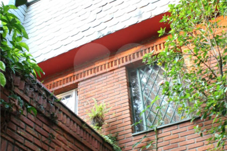 Casa à venda com 4 quartos, sendo 2 suítes, em Jardim Leonor, São Paulo, SP