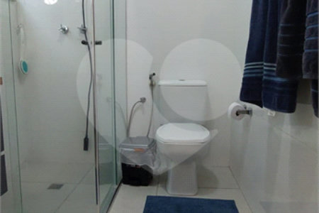Casa para alugar com 4 quartos, sendo 3 suítes,  no condomínio Figueira Garden, Atibaia - SP