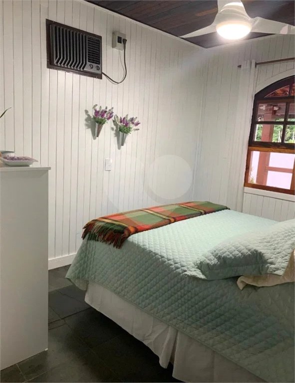 Casa com 3 dormitórios à venda em Águas de São Pedro