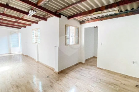 Sobrado com 400m² , 3 dormitórios , sendo 2 suítes , 3 vagas , à venda no centro de Santo André.
