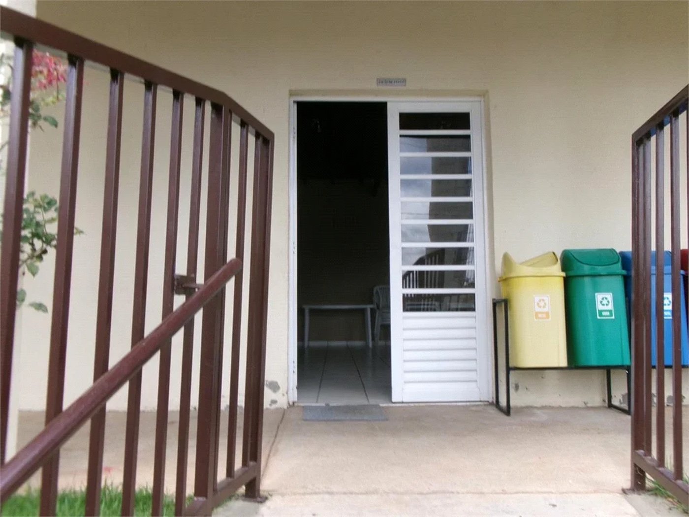 Apartamento no Condomínio Arco-Íris 2 Quartos